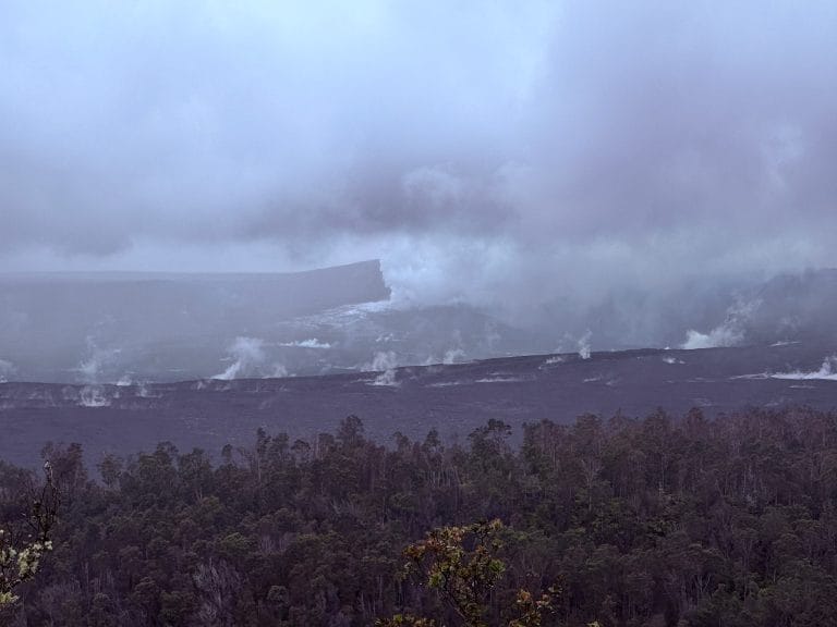 Kīlauea caldera with volcanic steam and smoke rising from the crater floor at Hawaiʻi Volcanoes National Park tips worth knowing before you visit